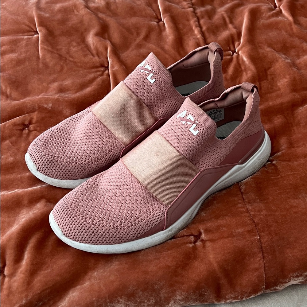 APL TechLoom Bliss Pink Sneakers